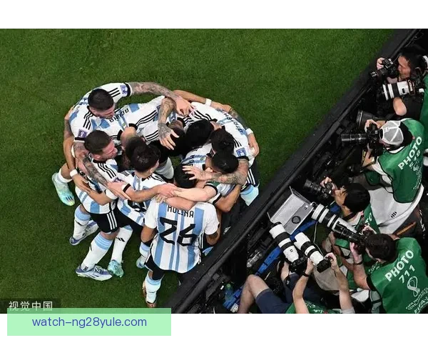 从梅西偶像到泽林斯基核心转变